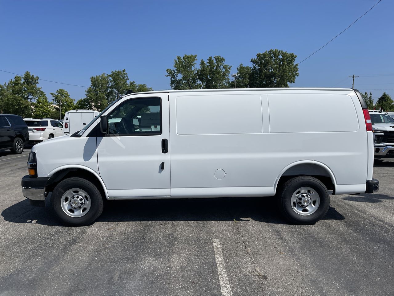 2025 Chevrolet Express Cargo 2500 WT