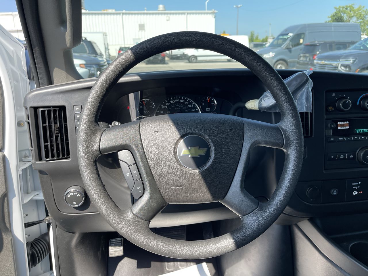 2025 Chevrolet Express Cargo 2500 WT