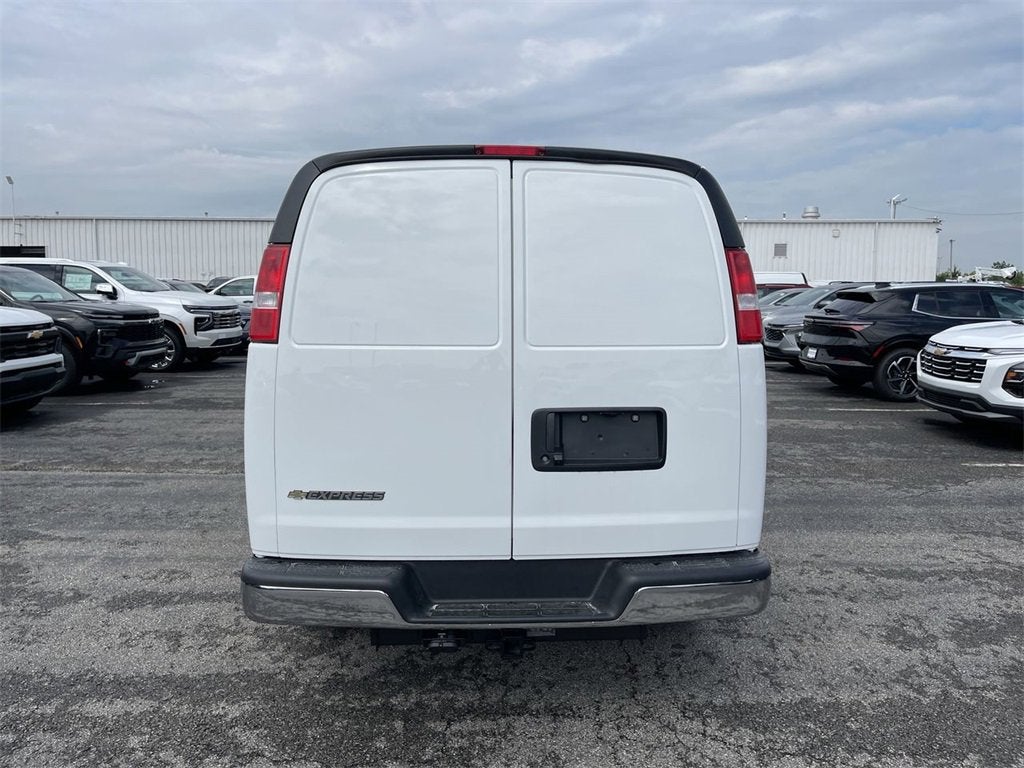2025 Chevrolet Express Cargo 2500 WT