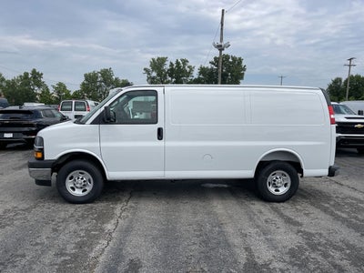 2025 Chevrolet Express Cargo WT
