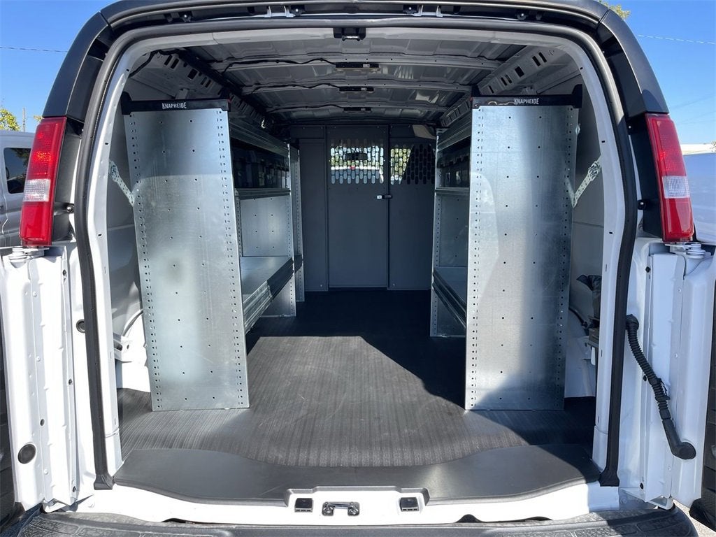 2025 Chevrolet Express Cargo 2500 WT