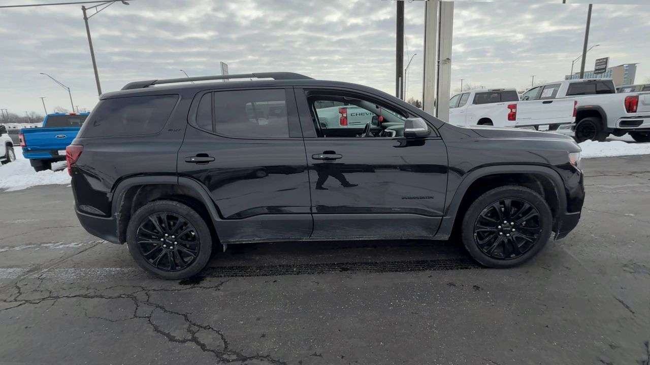 2023 GMC Acadia SLT
