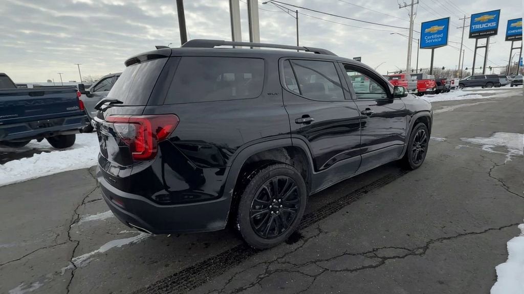 2023 GMC Acadia SLT