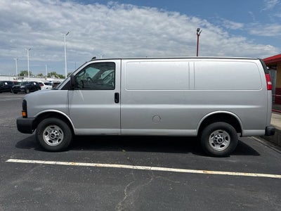 2016 GMC Savana Cargo 2500 2500 Regular Wheelbase Rear-Wheel Drive