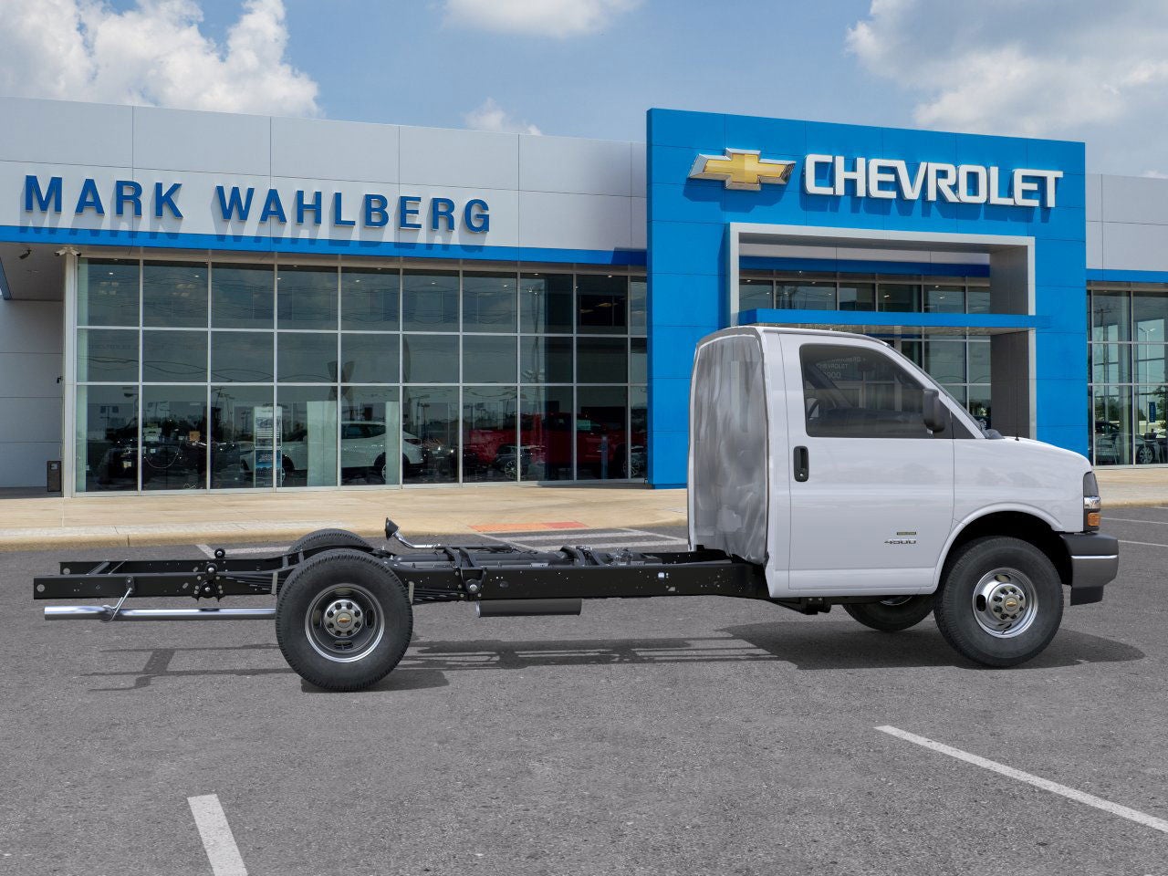 2025 Chevrolet Express Cutaway 3500 1WT