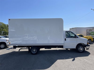 2025 Chevrolet Express Cutaway 3500 1WT