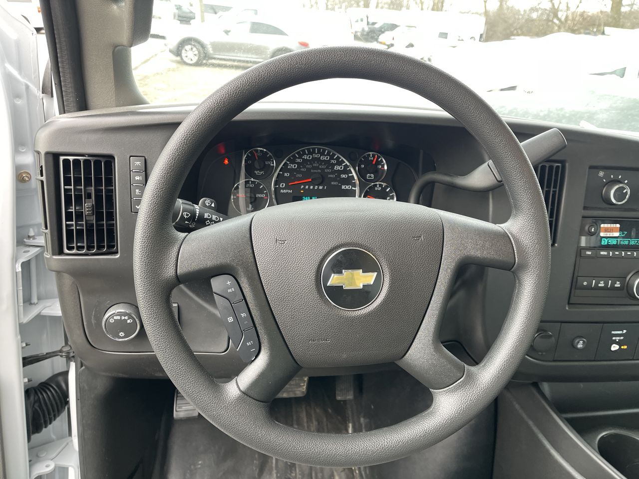 2025 Chevrolet Express Cutaway 3500 1WT