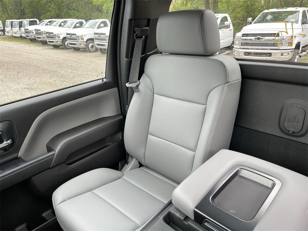 2024 Chevrolet Silverado 5500 HD Work Truck