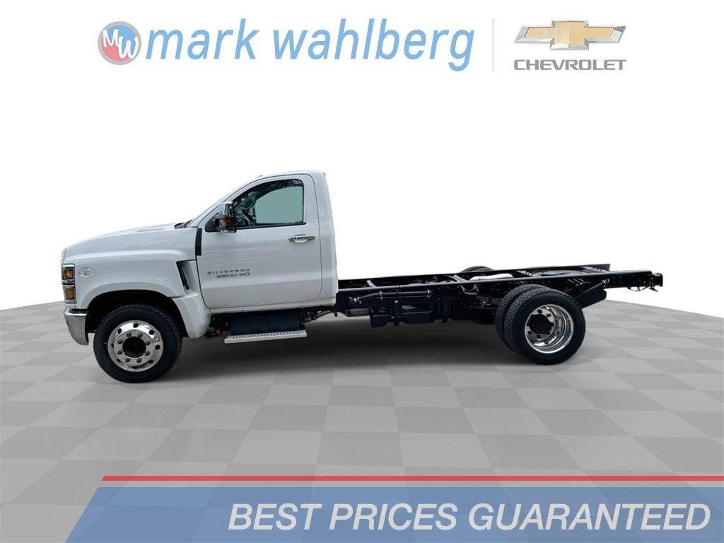2024 Chevrolet Silverado 6500 HD Work Truck