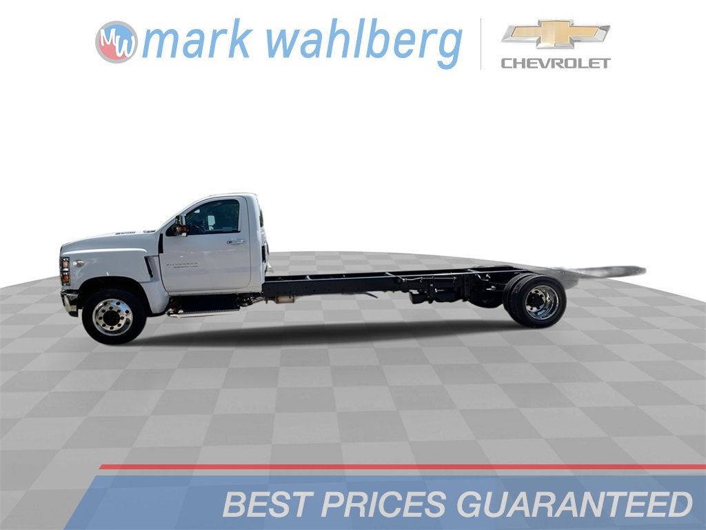 2024 Chevrolet Silverado 6500 HD Work Truck