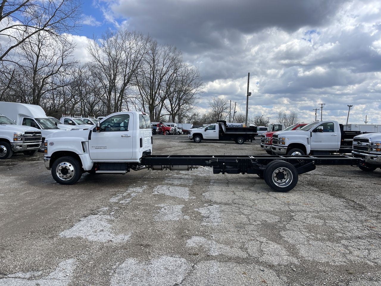 2024 Chevrolet Silverado 6500 HD Work Truck