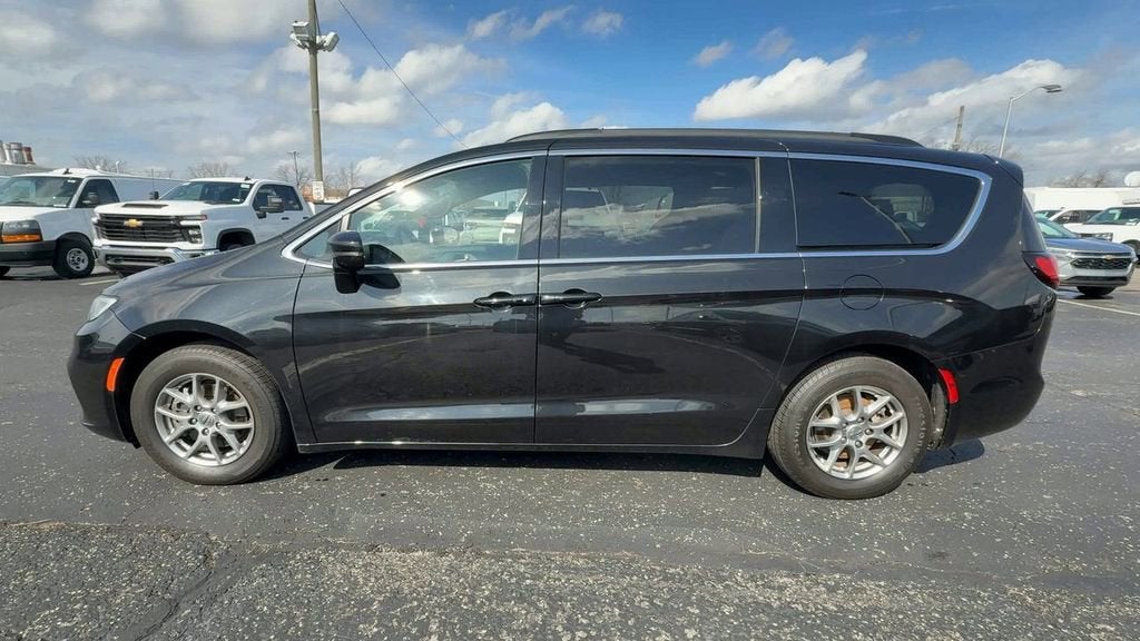 2022 Chrysler Pacifica Touring