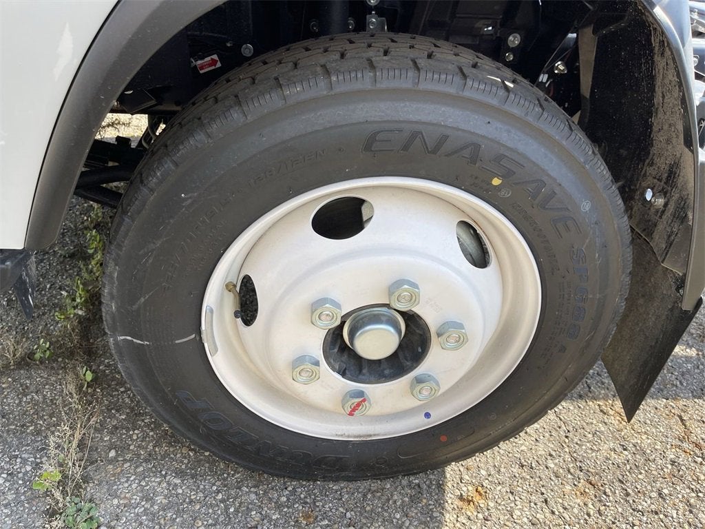 2024 Chevrolet Low Cab Forward 5500 XG 5500