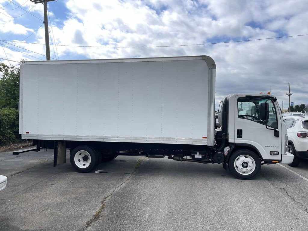 2024 Chevrolet Low Cab Forward 5500 XG 5500