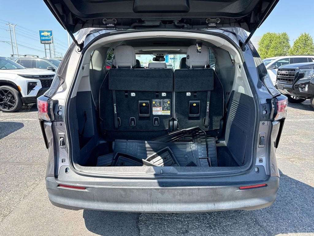 2021 Toyota Sienna LE
