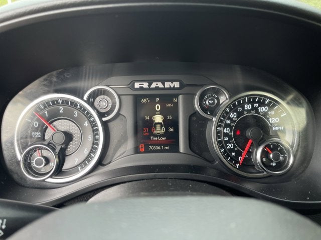 2020 RAM 1500 Big Horn Crew Cab 4x4 5'7" Box