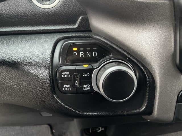 2020 RAM 1500 Big Horn Crew Cab 4x4 5'7" Box