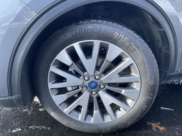 2022 Ford Escape Titanium Hybrid