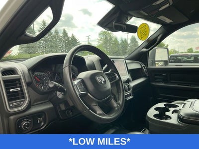 2025 RAM 2500 Tradesman Crew Cab 4x4 8' Box