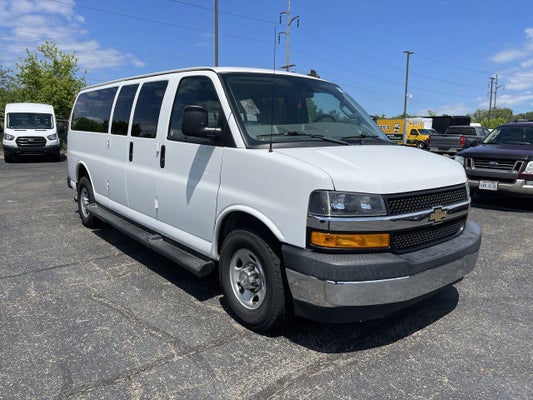 2020 Chevrolet Express Passenger 3500 1LT in , OH - Mark Wahlberg Chevrolet Auto Group