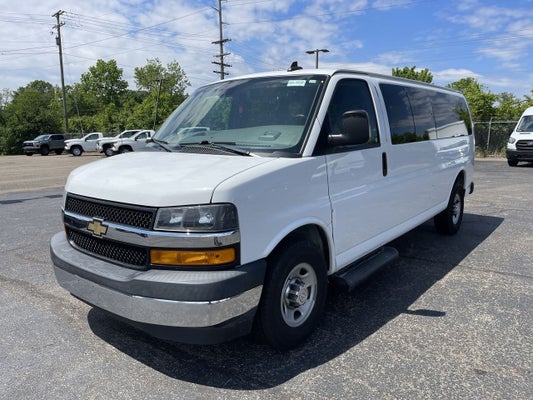2020 Chevrolet Express Passenger 3500 1LT in , OH - Mark Wahlberg Chevrolet Auto Group