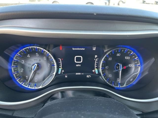 2025 Chrysler Pacifica Select