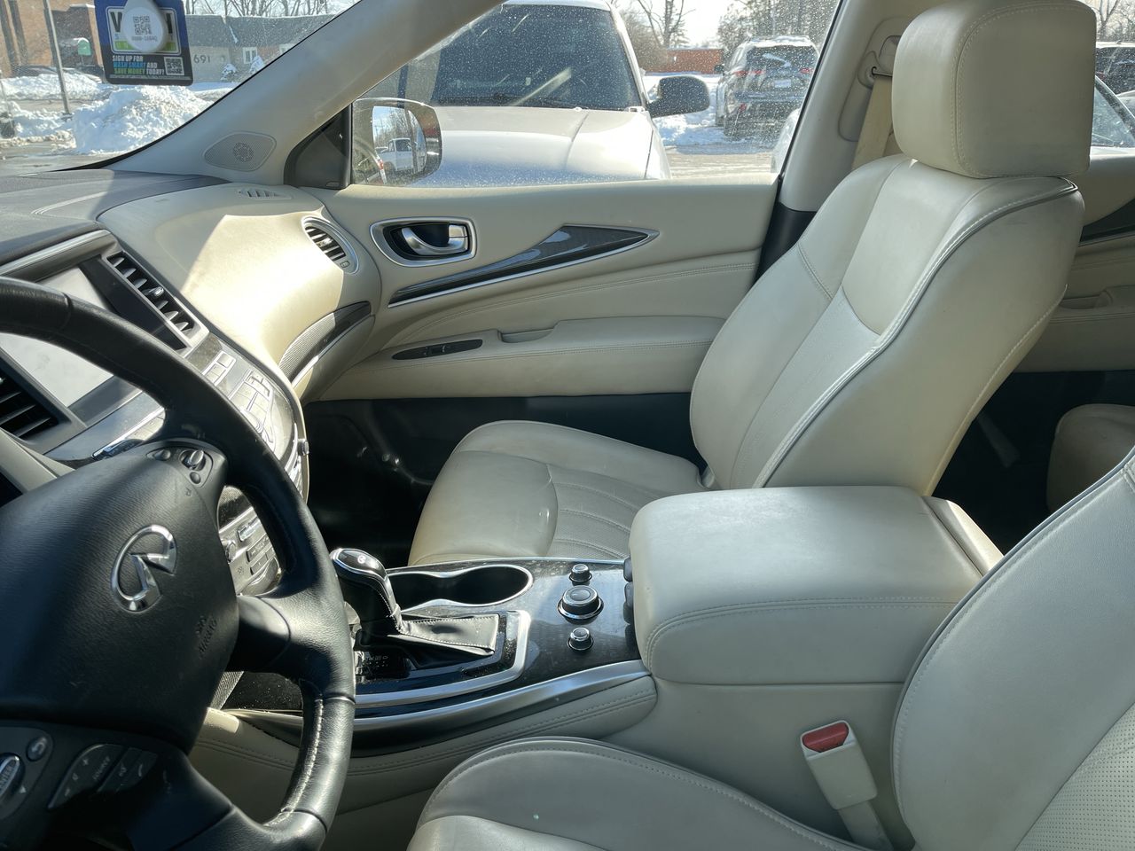 2019 INFINITI QX60 LUXE