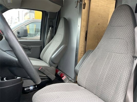 2019 GMC Savana Cutaway 3500 3500 Van 177 in , OH - Mark Wahlberg Chevrolet Auto Group